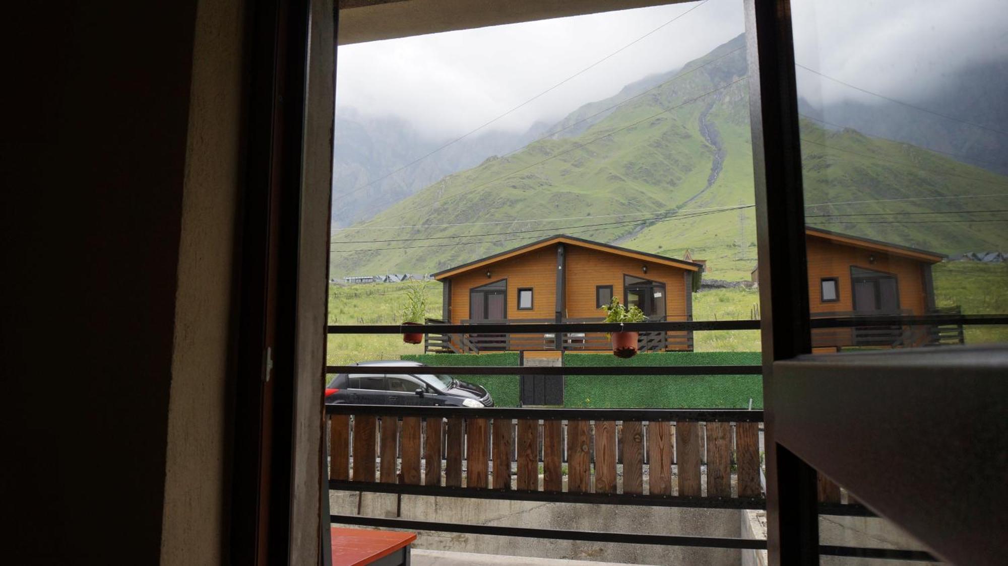 Отель Arte In Kazbegi Экстерьер фото