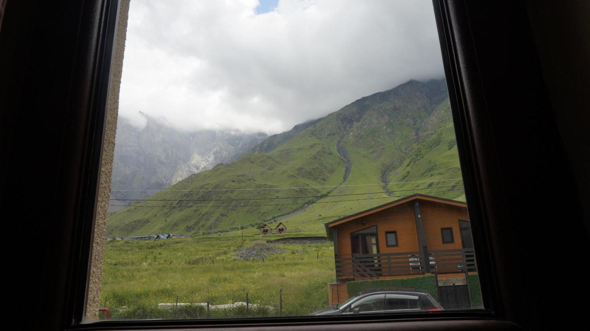Отель Arte In Kazbegi Экстерьер фото