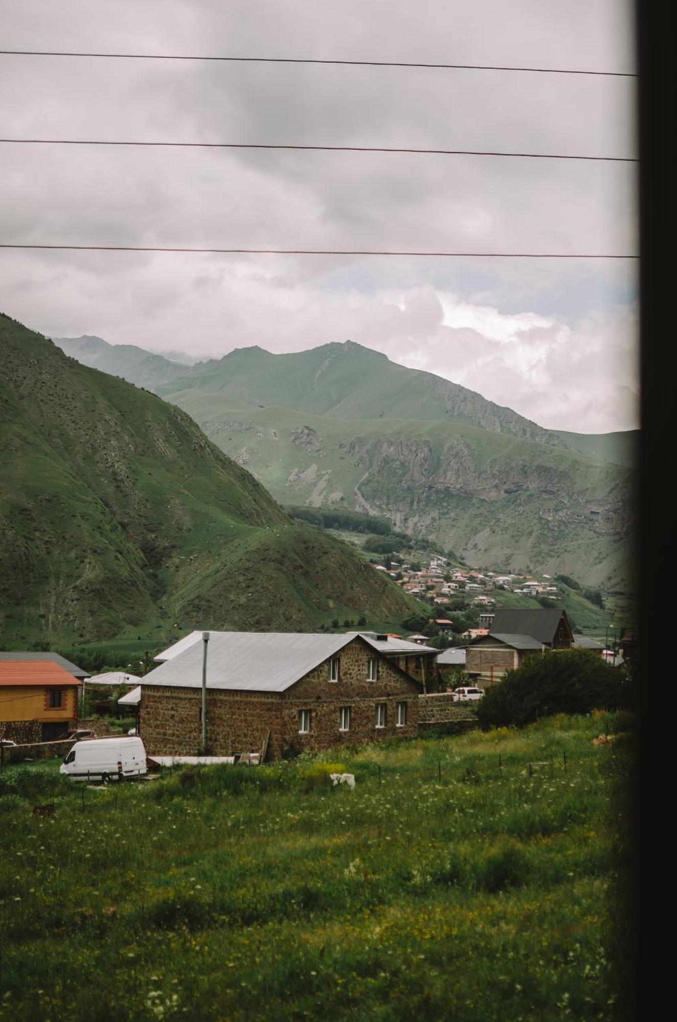 Отель Arte In Kazbegi Экстерьер фото