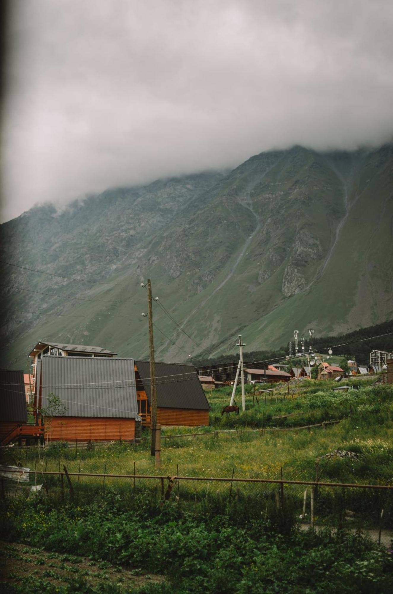 Отель Arte In Kazbegi Экстерьер фото