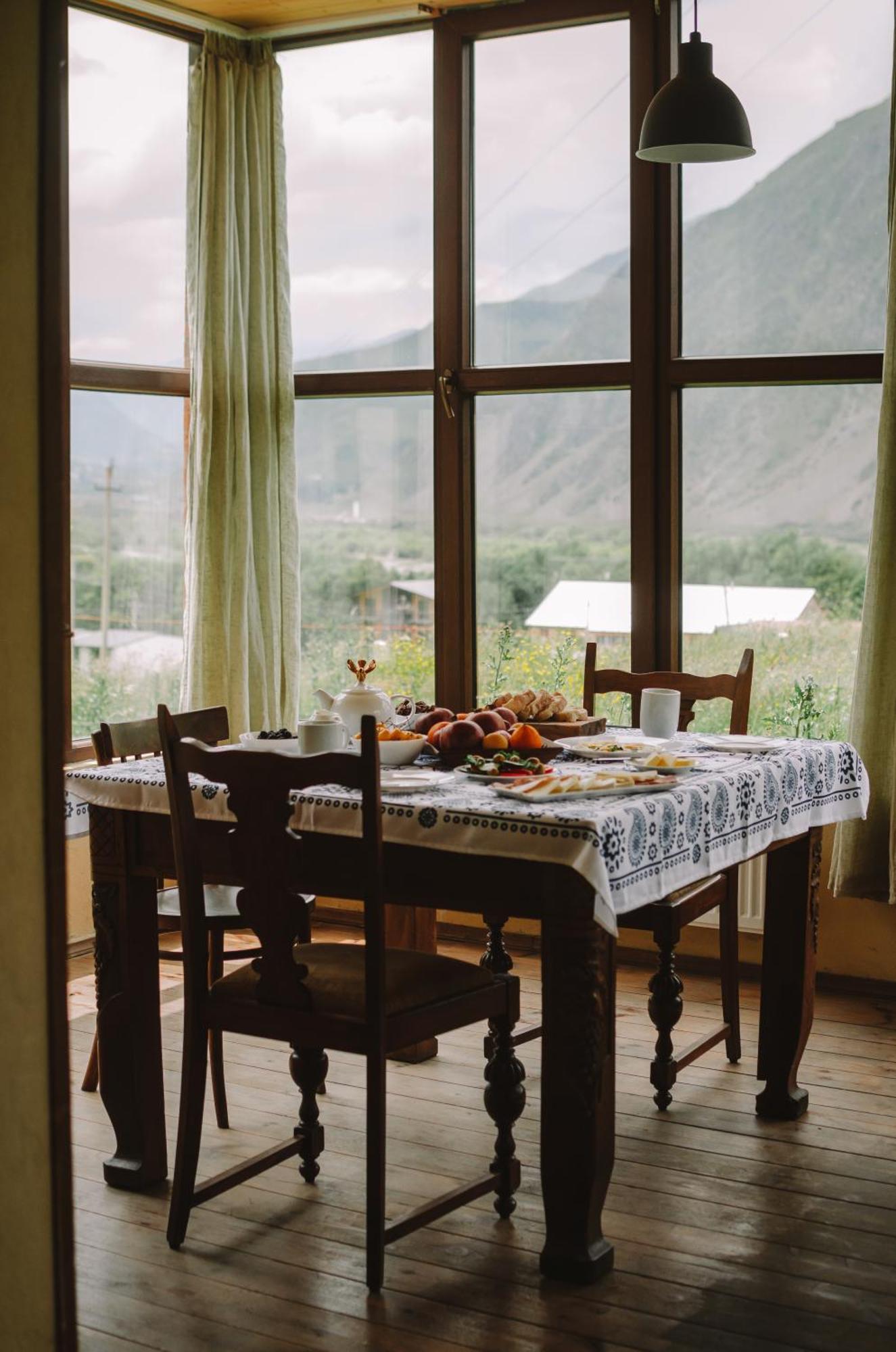 Отель Arte In Kazbegi Экстерьер фото